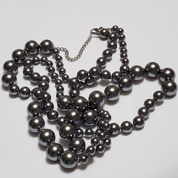 CHICO'S Gray Faux Pearl Necklace - Picture 5 of 10